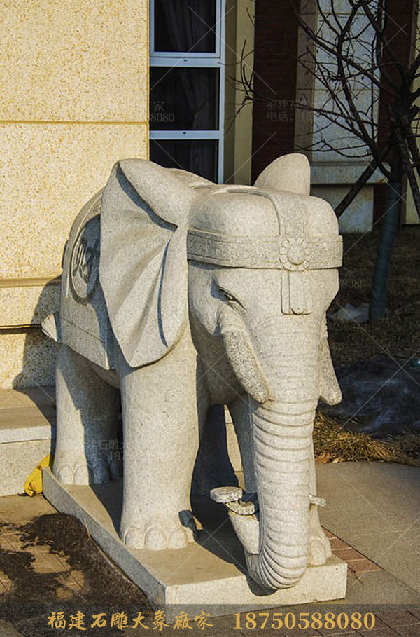 石雕大象鼻子上举着如意是什么意思？